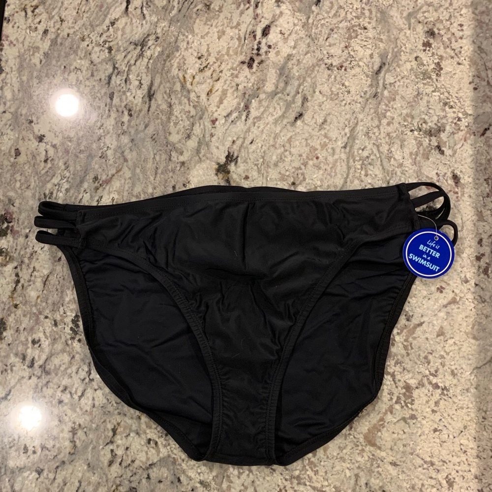 Black bikini bottoms